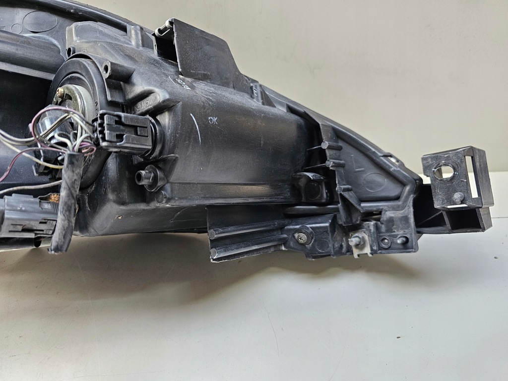 фото №11, Лампа передняя левая mazda 5 ксенон europa