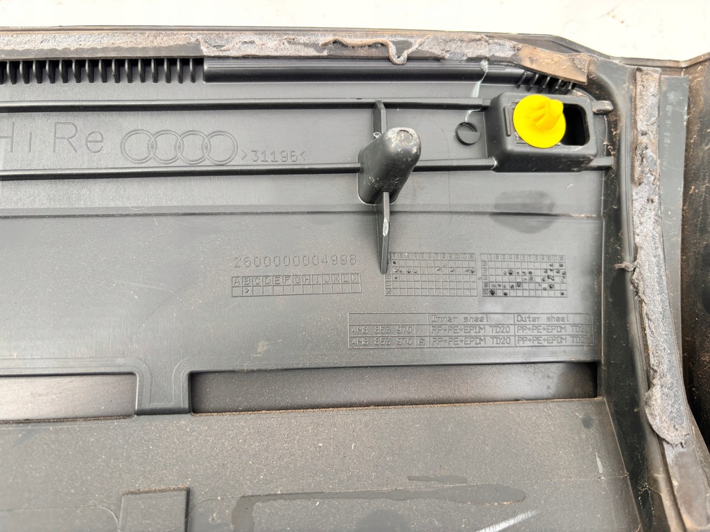 фото №11, Audi q8 молдинг na двері правий перед 4m8853970a