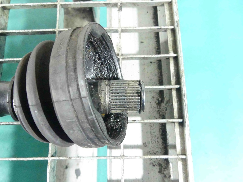 фото №3, Привідний вал задня задня права tesla model s 85d 12-16 awd