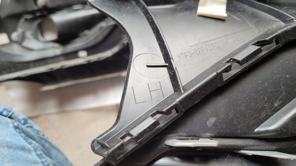 Решітка протитуманної фари ліва ford focus mk4 active jx7b-15a299-u решітка бампера Київ