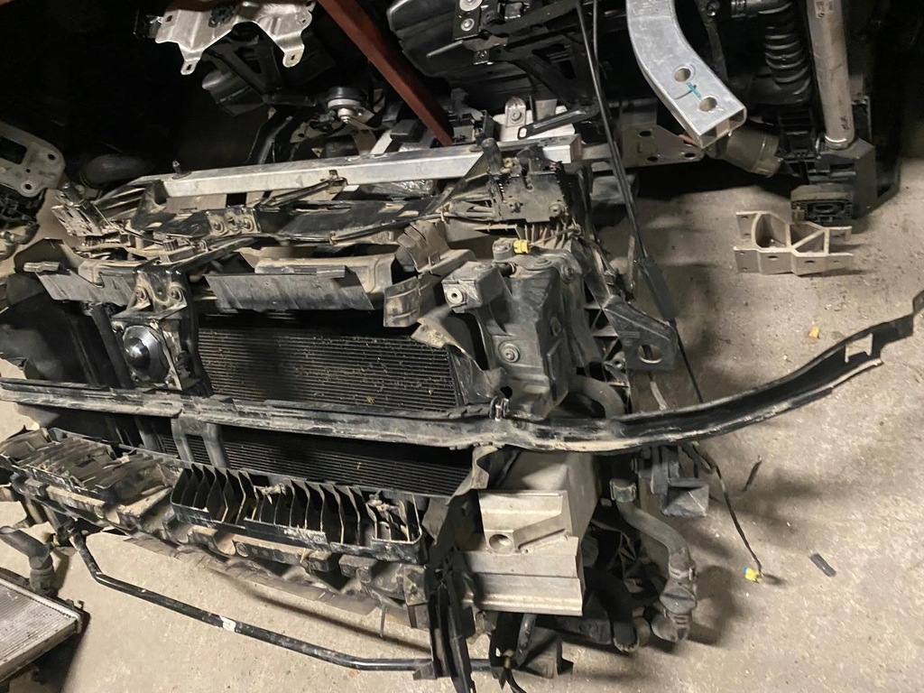 фото №10, Бампер капот лампа pas kompletny перед vw touareg iii