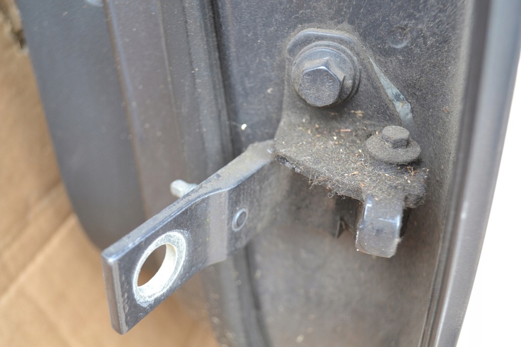 фото №1, Mondeo 4 iv mk4 петля нижний дверь левый задняя задний