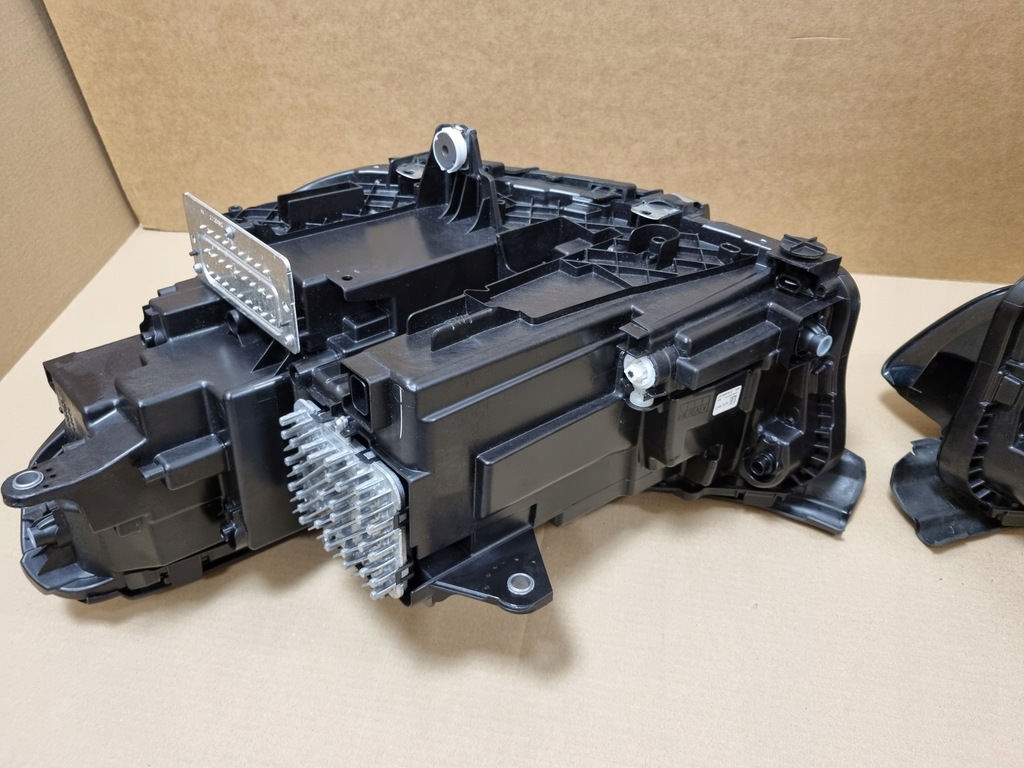 фото №15, Bmw x1 u11 full led лампы лампа левая правая комплектная 5a5bd47 5a5bd48