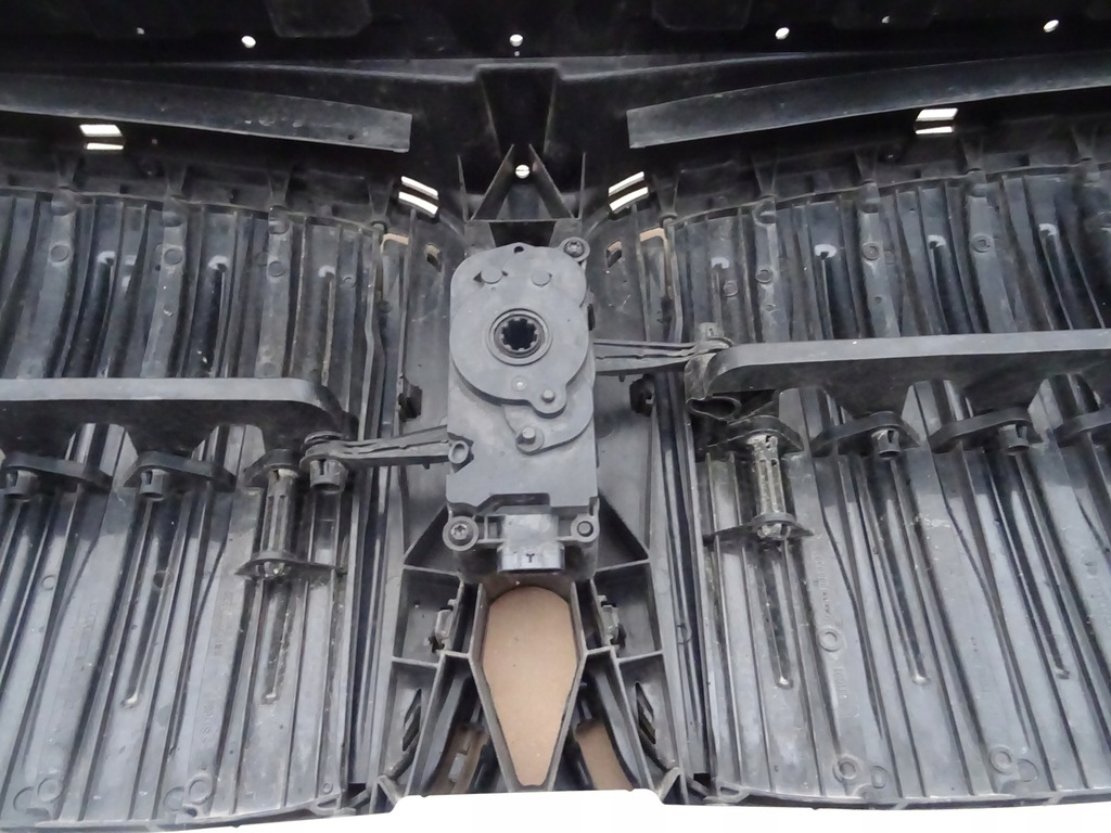 фото №9, Bmw x7 g07 жалюзи решётка радиатора усилитель шторка