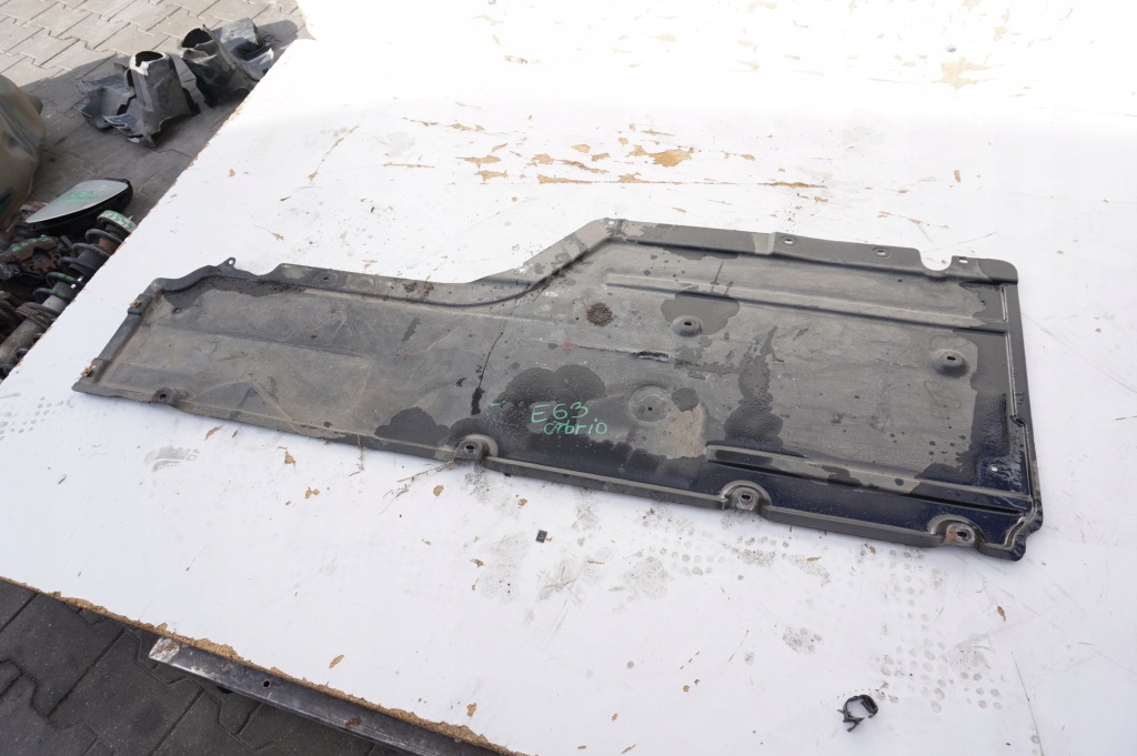 Купити Накладка підвіска ліва bmw 6 e63 e64