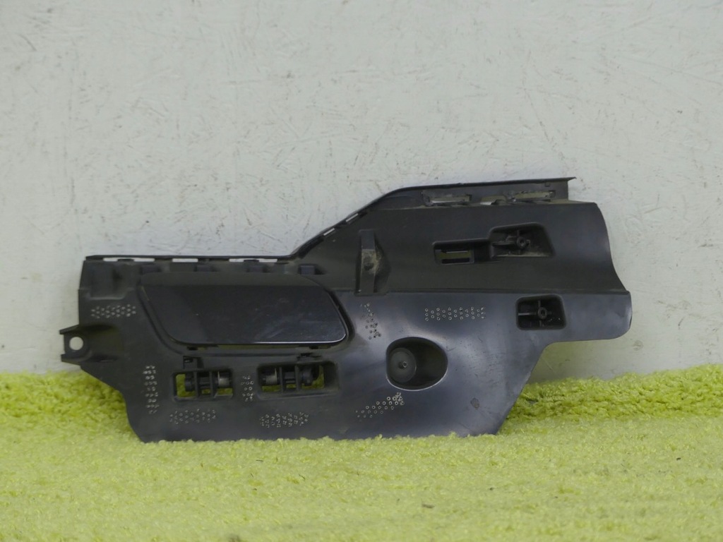 фото №1, Кронштейн a6 c8 s-line 18- заглушка омыватель r