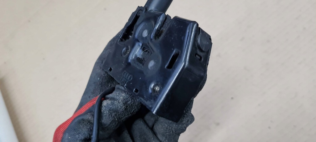 фото №10, A6 c7 4g lift s6 замок капот перед 4g0823509c s7 4g a7