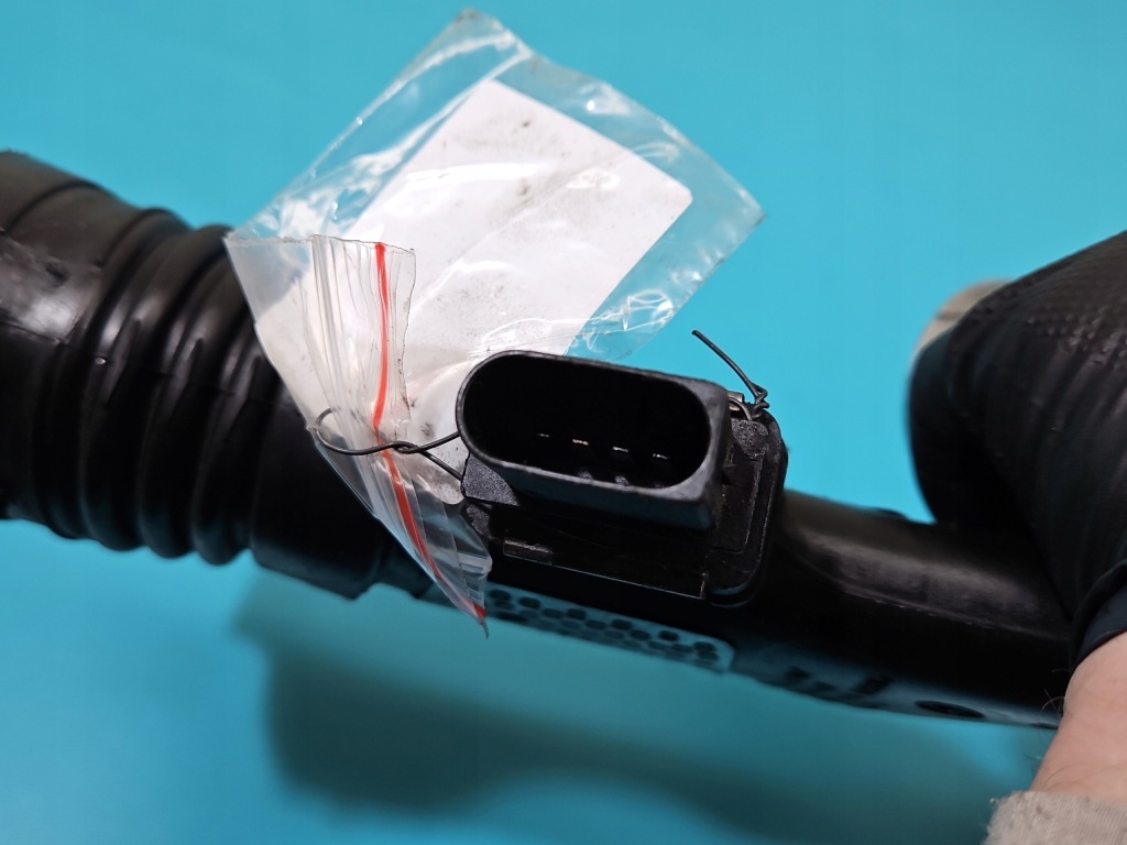 Витратомір mercedes w221 a6420946397 0310449c 3.0 cdi Доставка