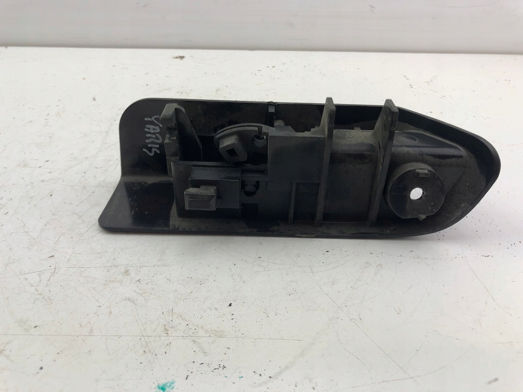 фото №4, Toyota yaris iii відкривання заливної пального кронштейн