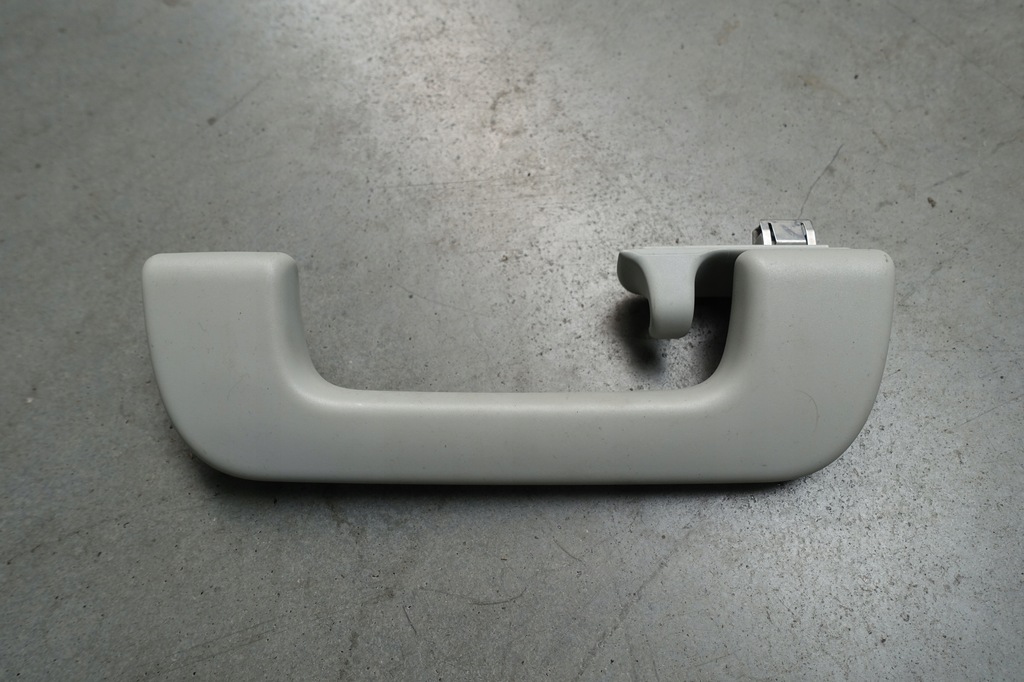 фото №1, Audi q7 sq7 4m кронштейн ручка потолочный правая задняя