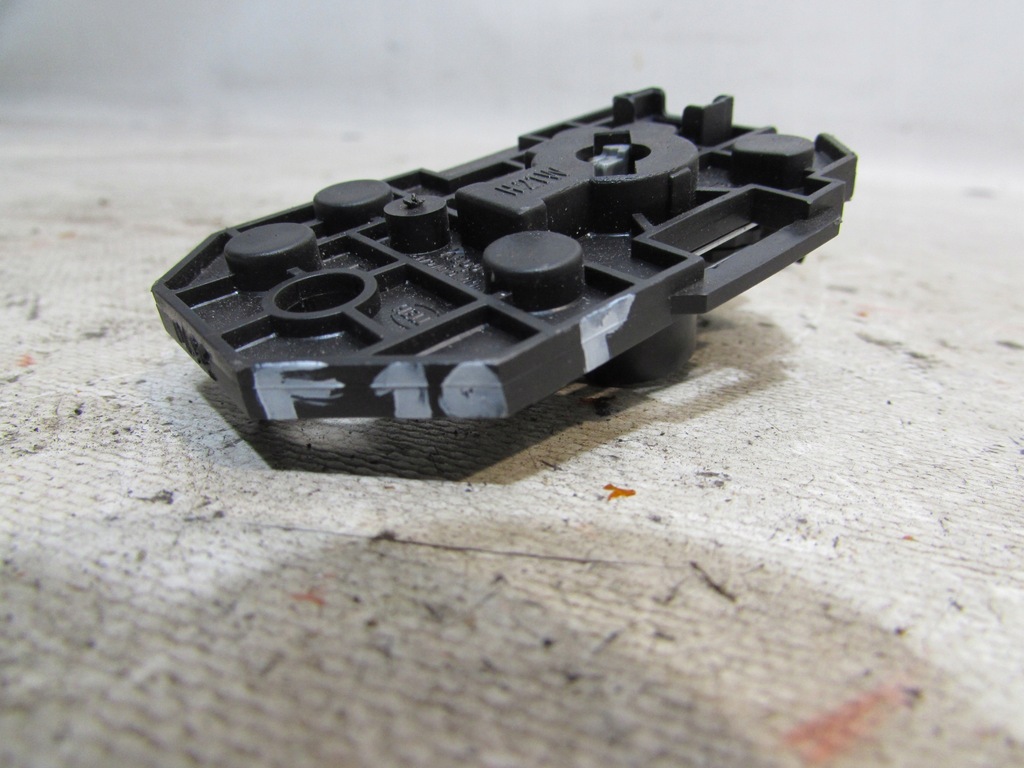 фото №7, Молдинг вкладыш лампы задняя правая bmw f10