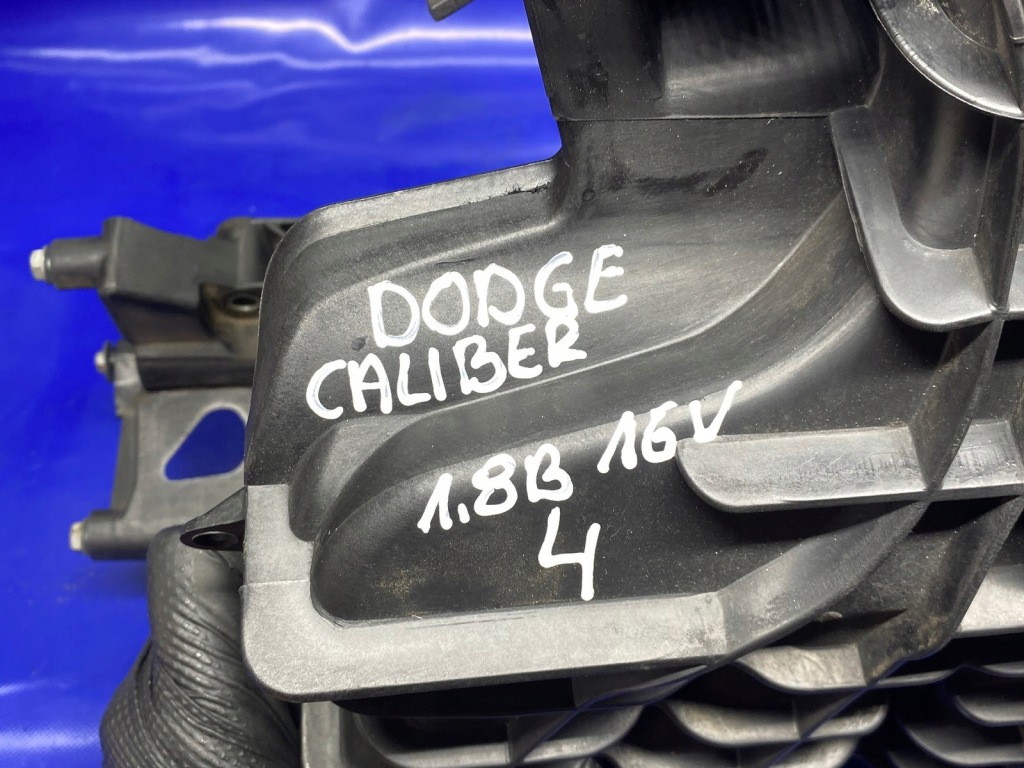 Колектор впускний  dodge caliber chrysler 1.8 16v 04884495af Доставка