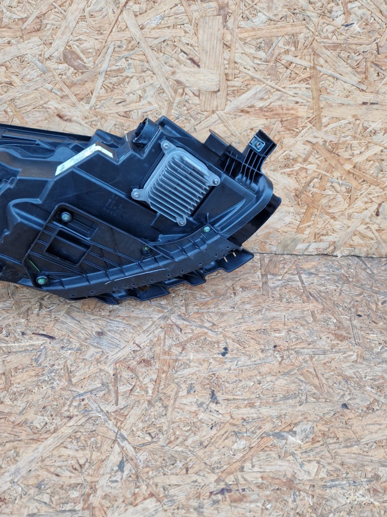 Tesla model 3 y рестайлинг  20- фара перед левая full led европа  1514952-00-c Недорого