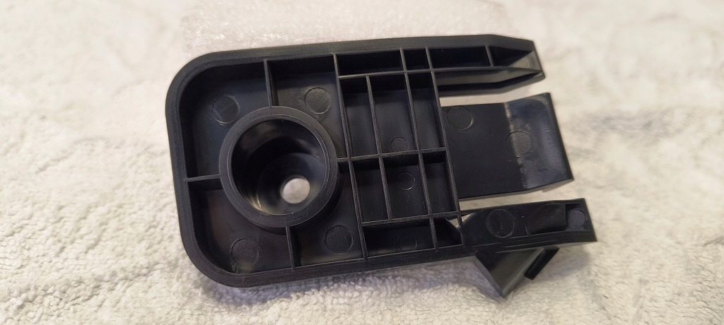 фото №3, Tesla 1046960-00-d кронштейн лампы передней