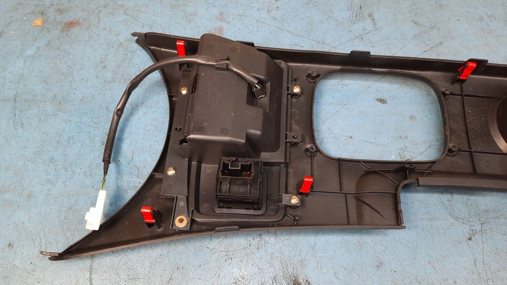 фото №6, Панель середній тунель mitsubishi outlander i