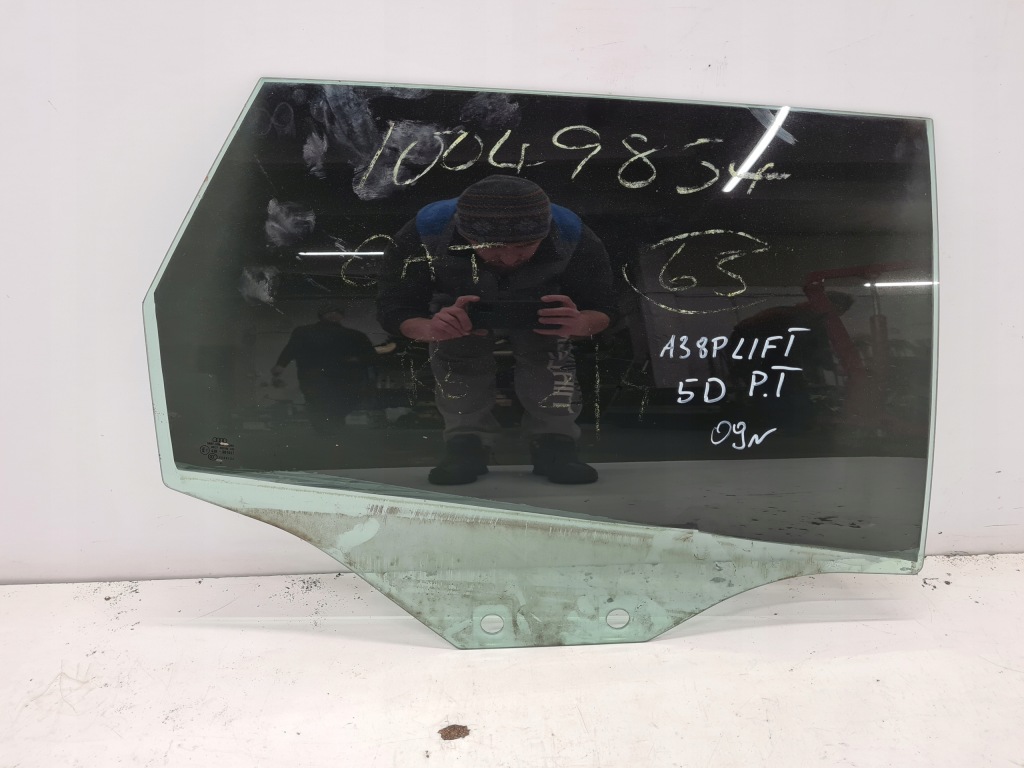 фото №1, Audi a3 8p lift 09r стекло боковая дверь правый задняя