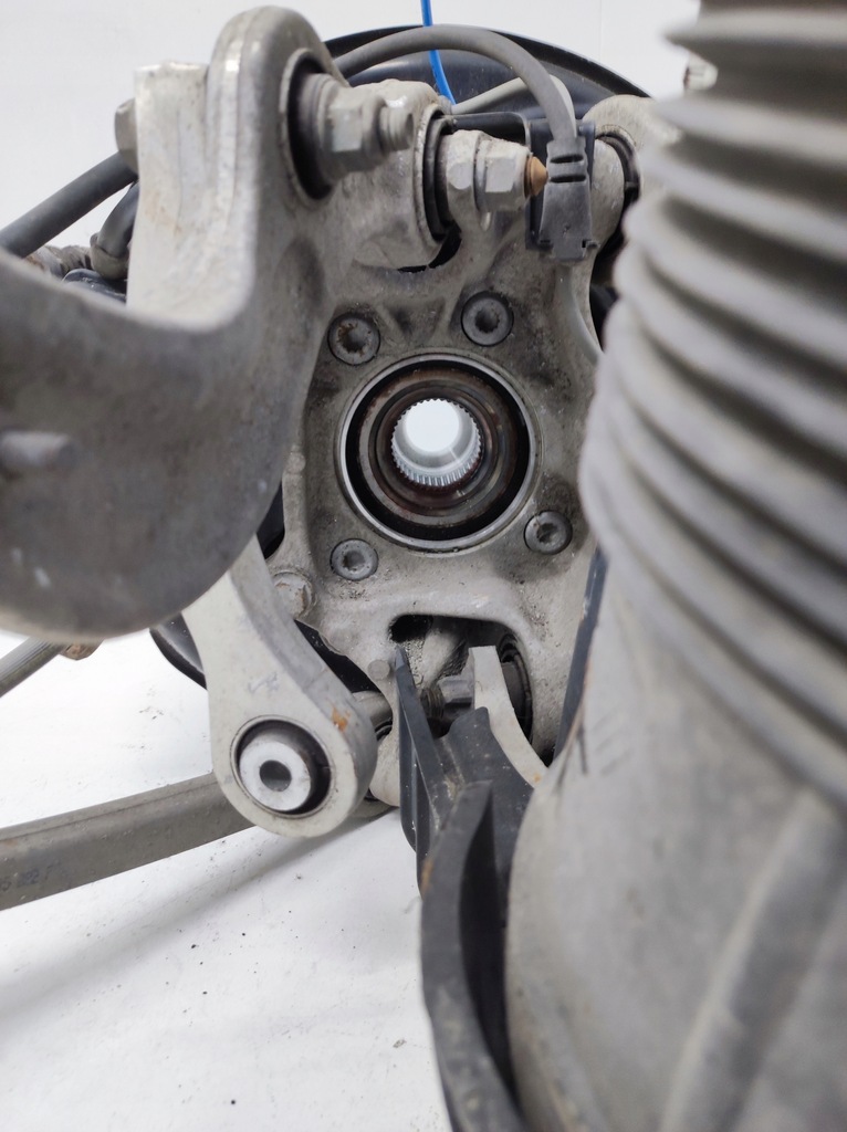 фото №7, Поворотний кулак mcperson важелі підвіска праве задня audi q8 etron quattro