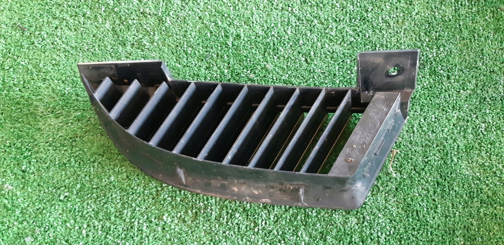 фото №2, Решётка решётка радиатора решётка радиатора левая colt z30 mn127773