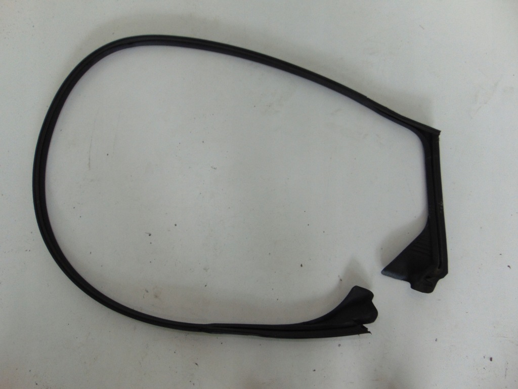 фото №1, Левая прокладка кузовная peugeot 508 ii sw