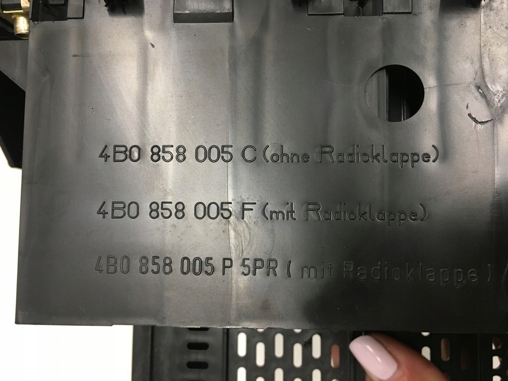 фото №13, Audi a6 c5 рамка корзина радіо lift 4b0858005c