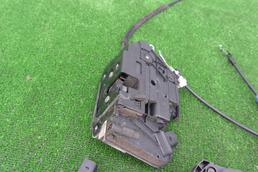 фото №11, Замок двері лівий правий задня vw passat cc комплект