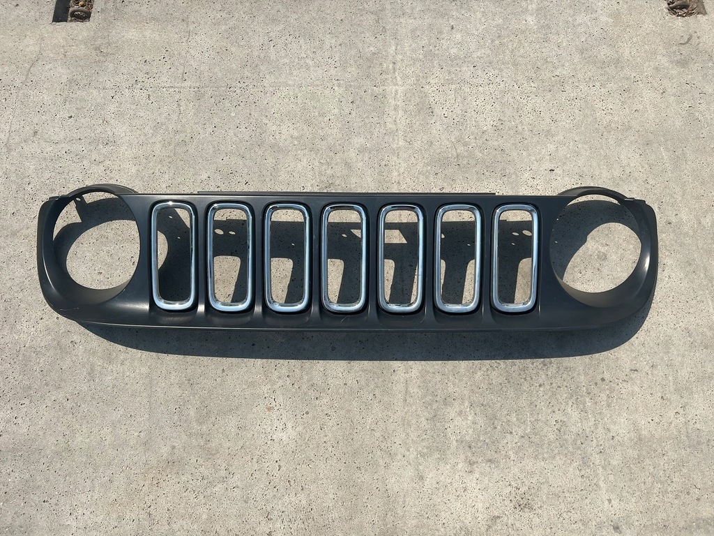 фото №1, Jeep renegade решётка радиатора решётка радиатора капот 73558782e