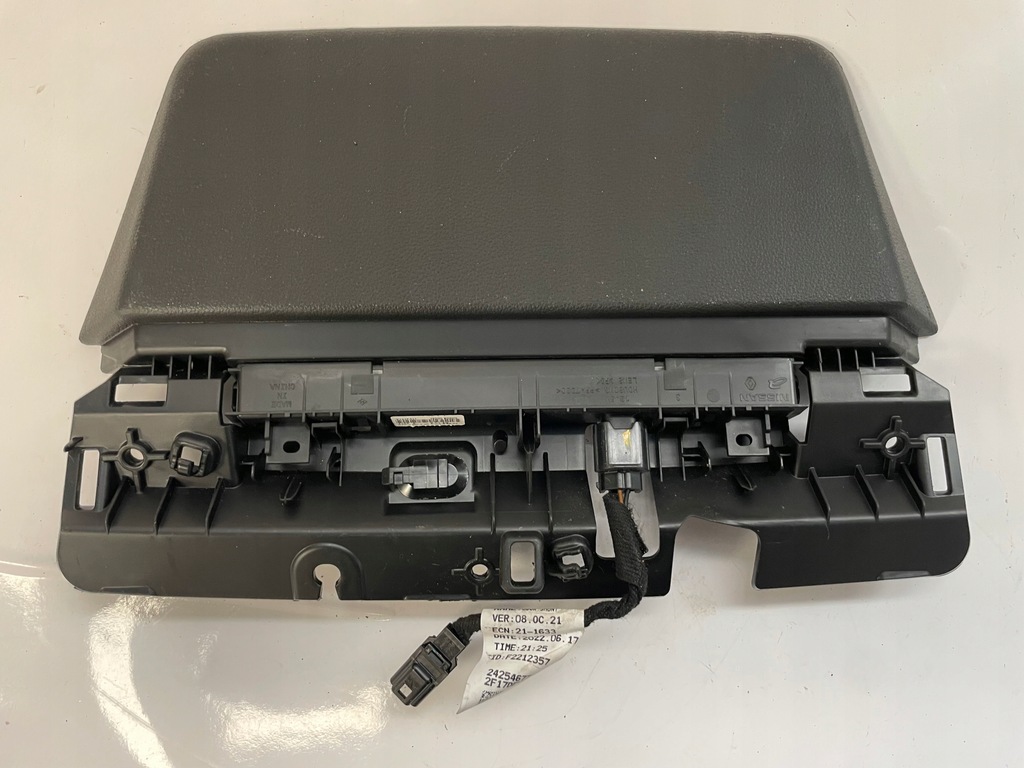 фото №15, Renault arkana 1.3 tce 22 лампа стоп кришки задній d28100jl000 265985894r