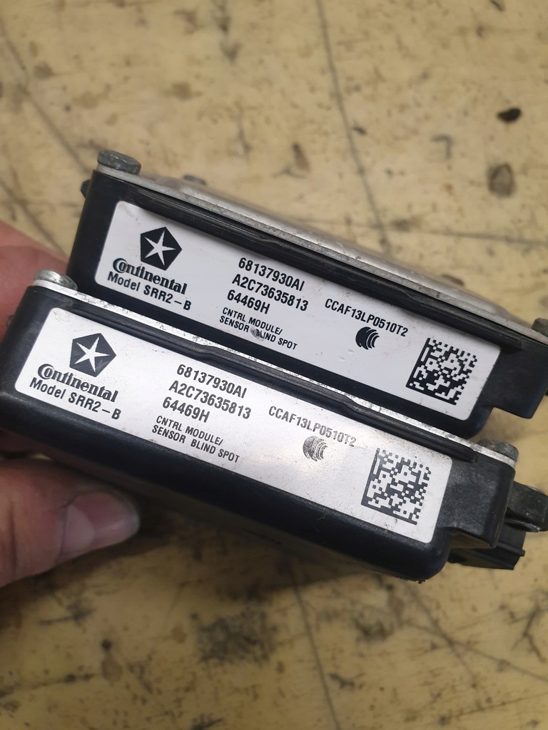 фото №7, Jeep grand cherokee wk2 датчик мертвого pola радар 68137930ai