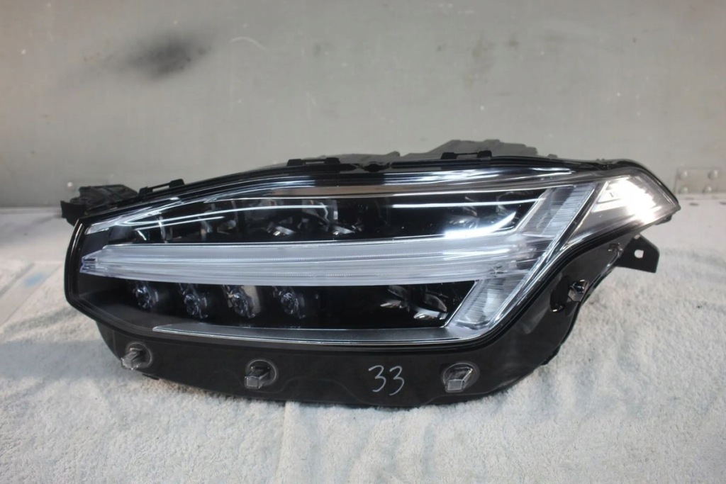Купити Фара ліва перед передня volvo xc90 2 2 full led 31656987
