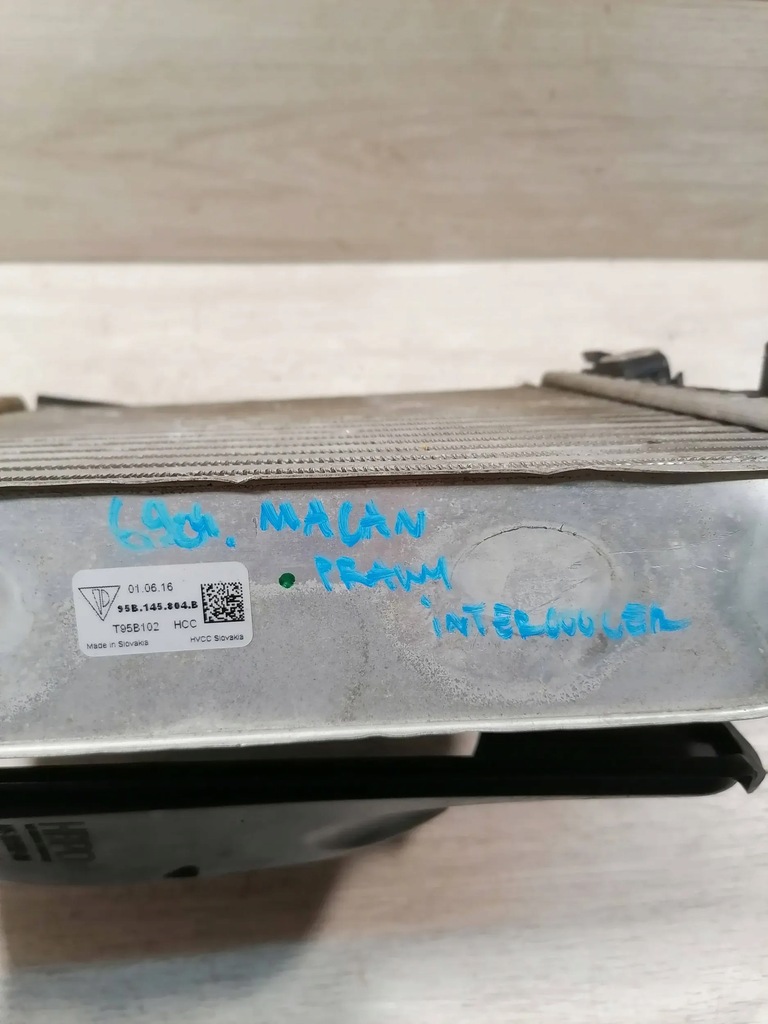 фото №7, Macan интеркулер правый 95b145804b