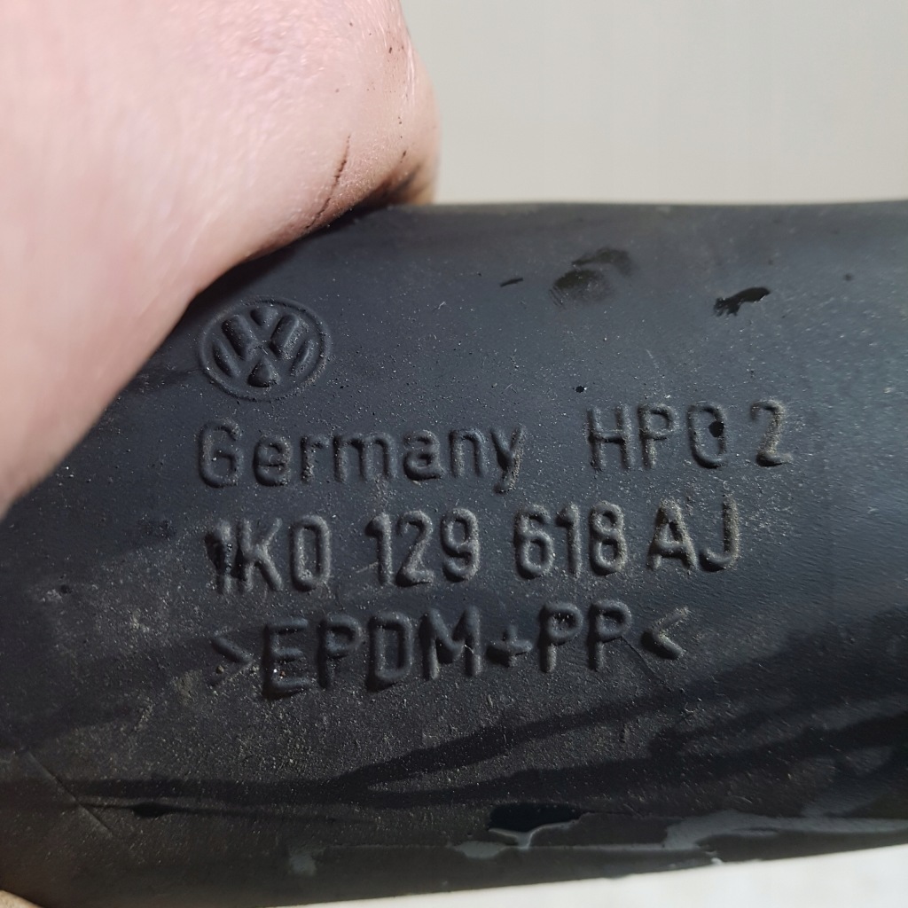 фото №3, Шланг труба впускний повітря audi a3 8p 1k0129618aj