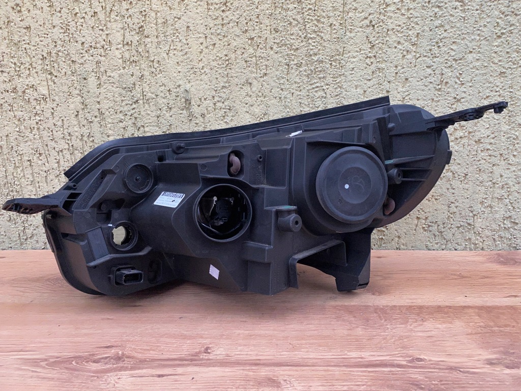 фото №5, Toyota proace ii 2 лампа правая передняя ксенон led