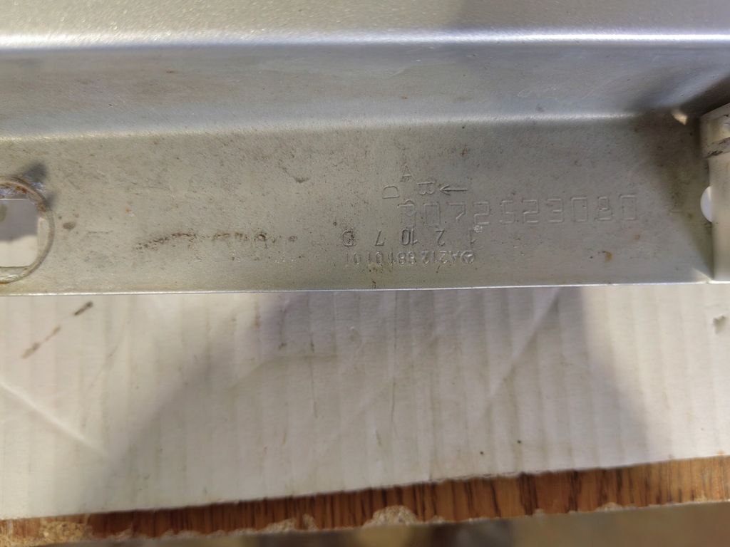 фото №8, Mercedes e-klasa w212 крыло левый перед