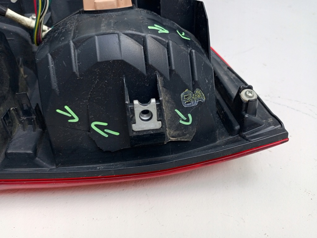 фото №15, Toyota hilux viii 8 15- лампа задняя правая правый задняя 81551-0k280 ÷