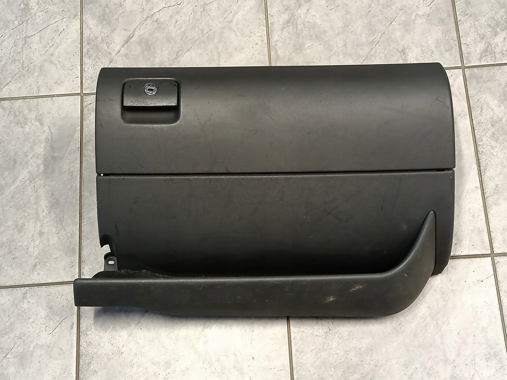 фото №1, Бардачок пассажира audi a3 8l 8l1857095