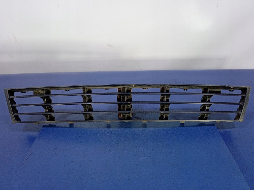 фото №1, Audi a4 b5 lift решётка бампера перед средняя