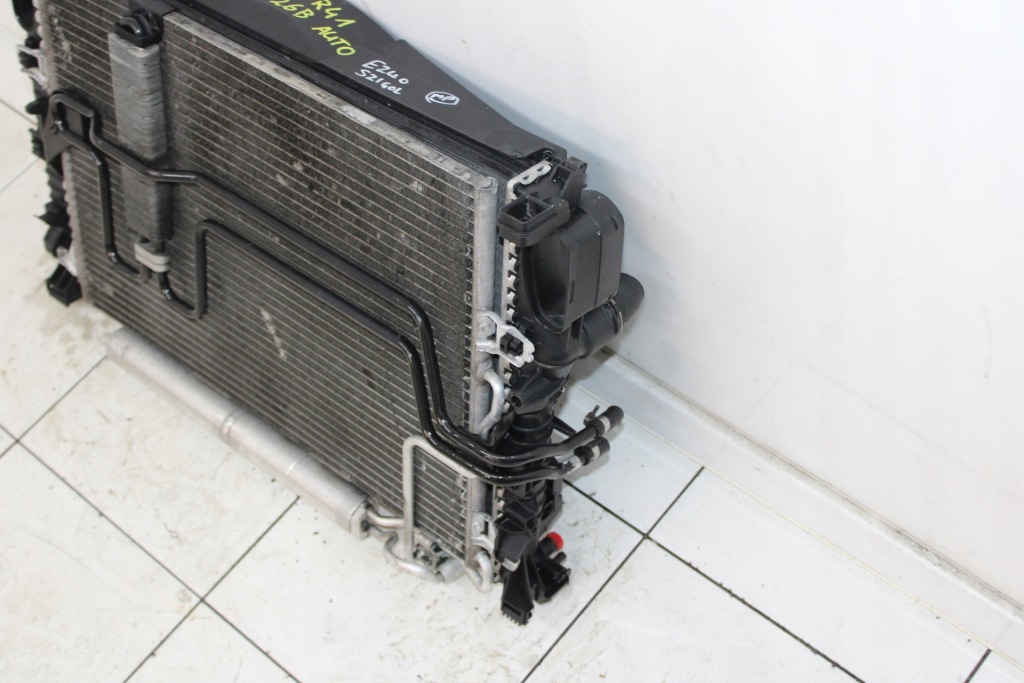 Mercedes e klasa w211 2.6 b автоматическая коробка передач радиатор вентилятор комплект Недорого