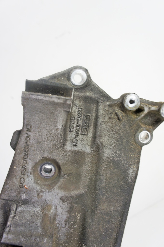 Sc142 ford mondeo mk5 2.0d кронштейн кронштейн генератора ds7q-8d611-ah в Украине