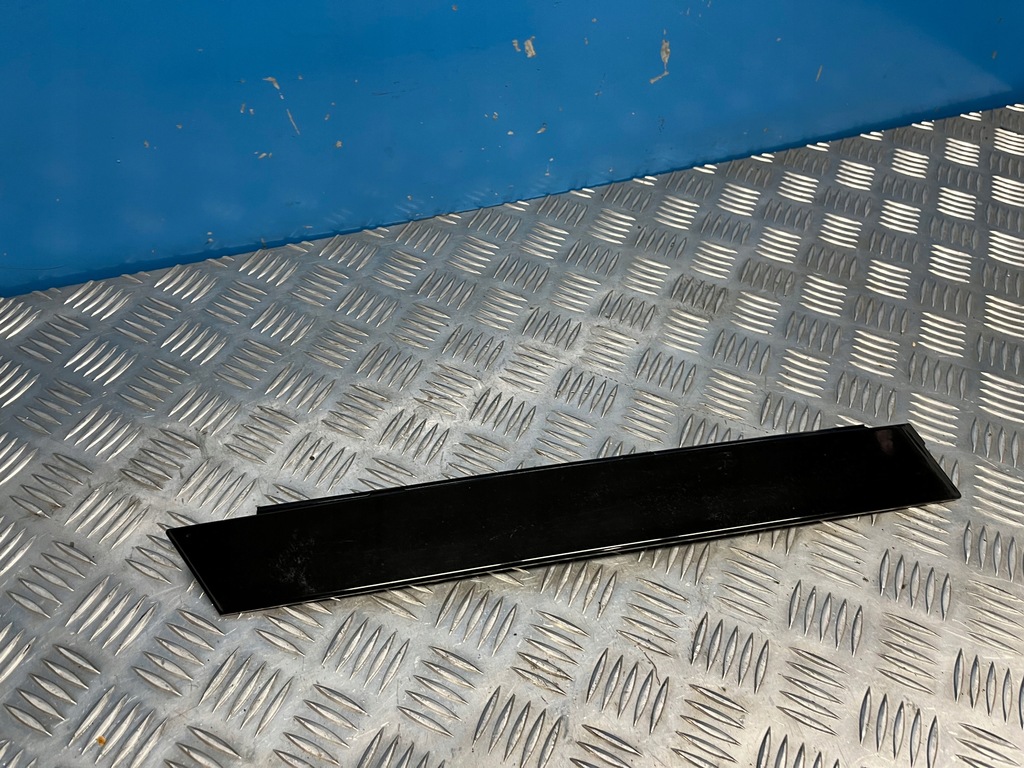 фото №1, Mercedes w251 молдинг вертикальная дверь правый задняя