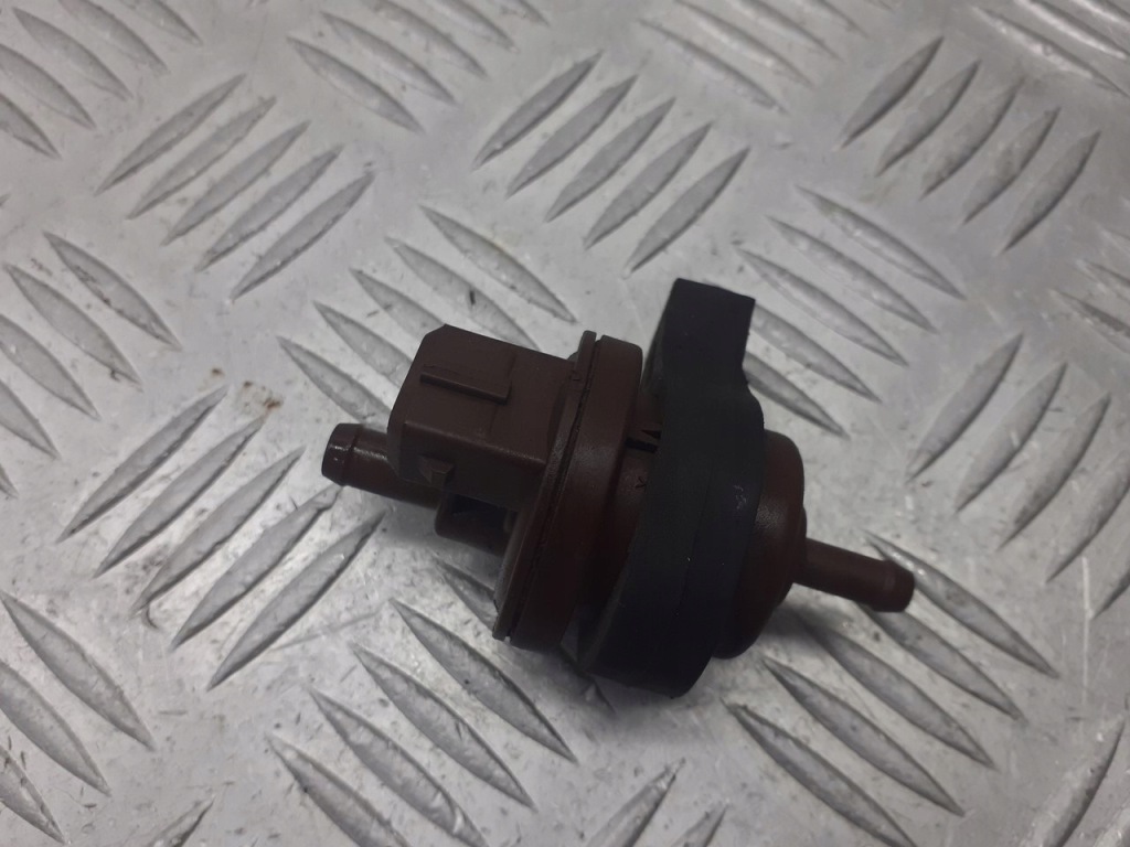 фото №1, Клапан вакуумa citroen c5 ii 2.0 2580008b