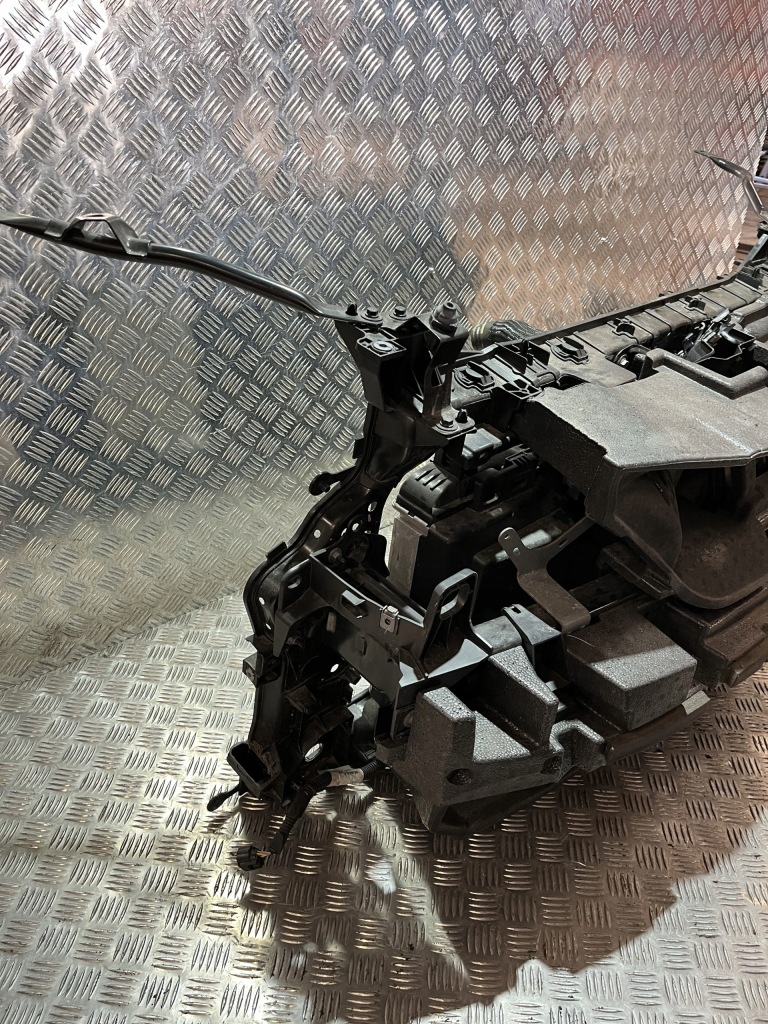 Ремінь передній радіатор вентилятор renault captur 2 19- 1.3 tce Недорого