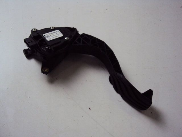 фото №2, Педаль газу dacia duster ii 1.5 dci 4x4 2017 r