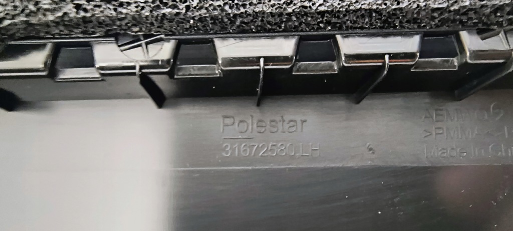 Молдинг дверь левый перед polestar ii Киев