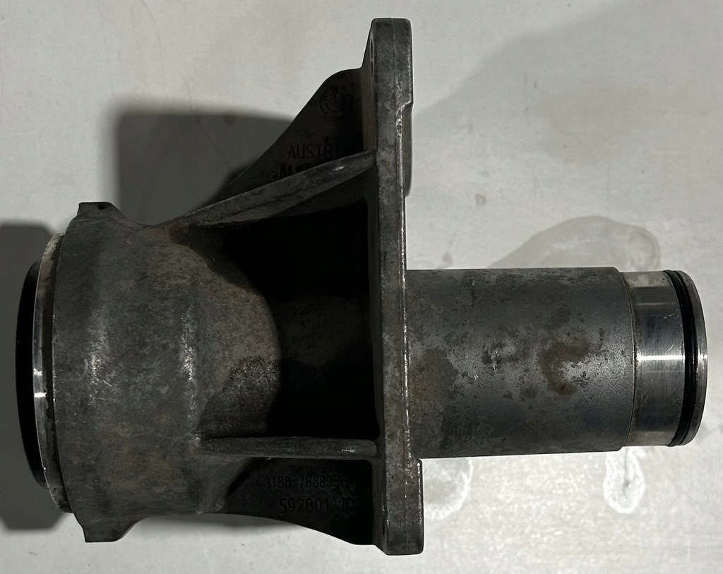 фото №1, Підпора піввісь кронштейн bmw f07 f10 f10 f06 f12 f13 f01 f02