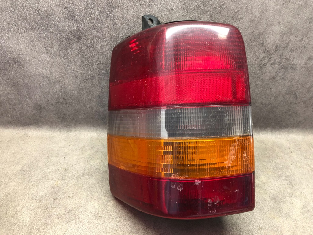 фото №1, Лампа лівий задня jeep grand cherokee xj