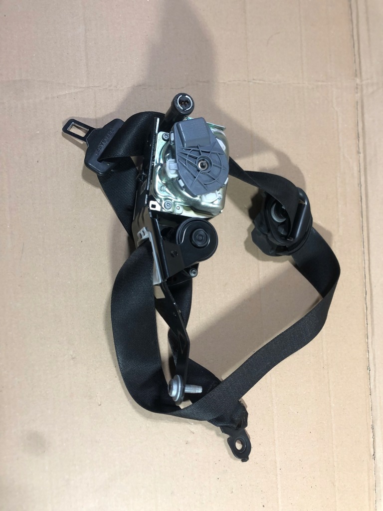 фото №4, Mercedes w218 cls pas безпеки правий перед