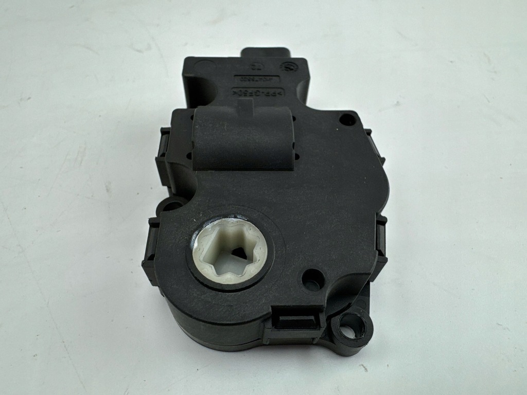 фото №9, Bmw 1 f20 f21 2015 моторчик крышка обдув