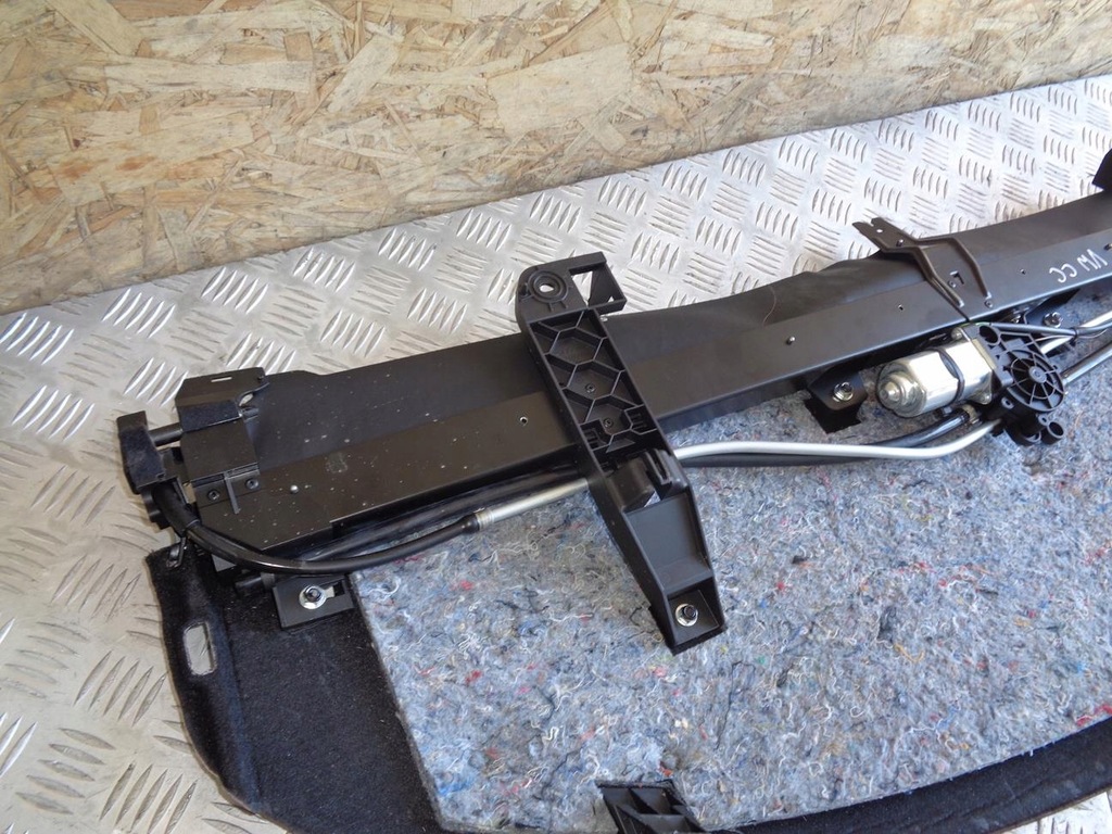 фото №7, Шторка електрична багажника задня vw passat cc 08-