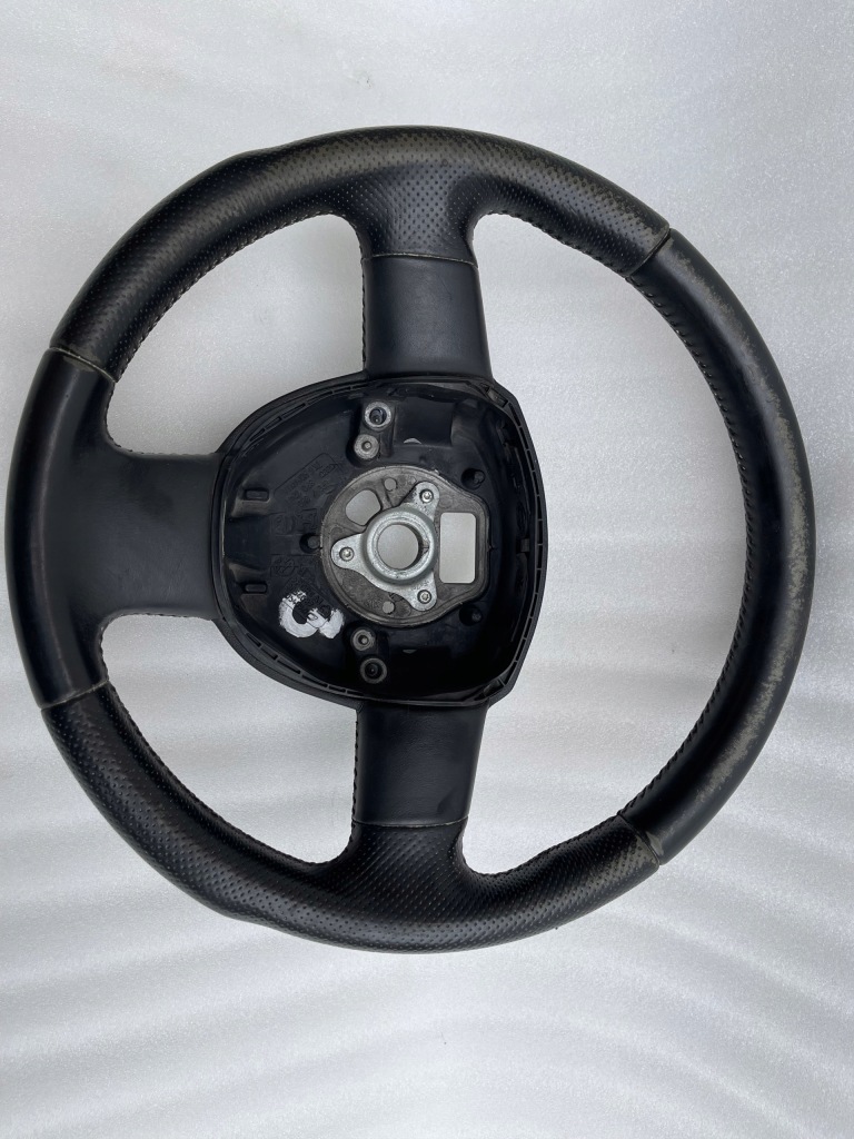 фото №1, Audi a3 ii 8p воздуховод колесо кожа