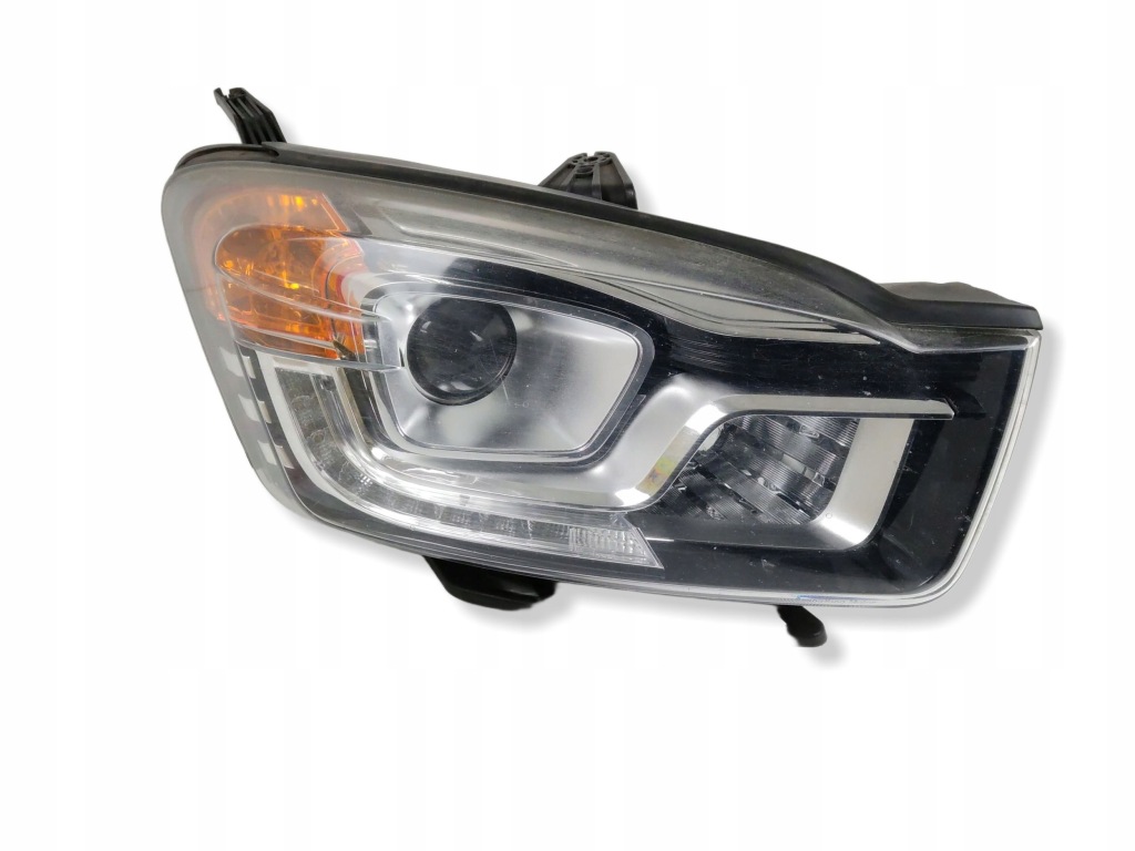 Купити 2015 ssangyong korando фара 8310634400